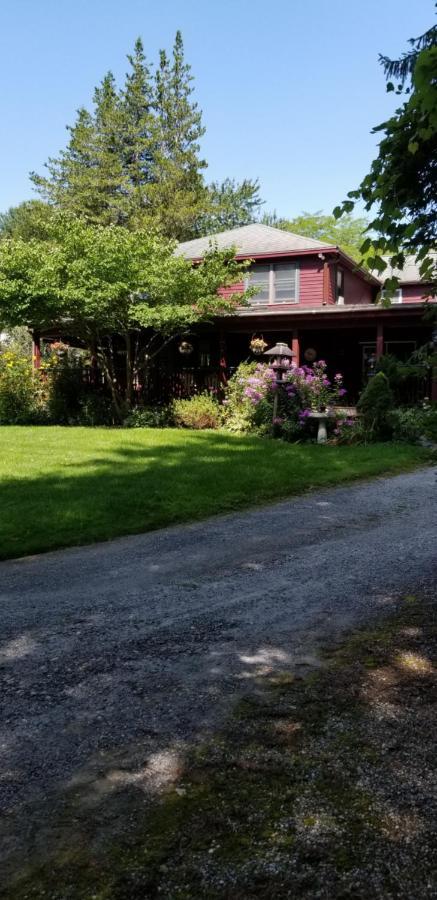 Eastgate Inn B&B Lenox Exteriör bild